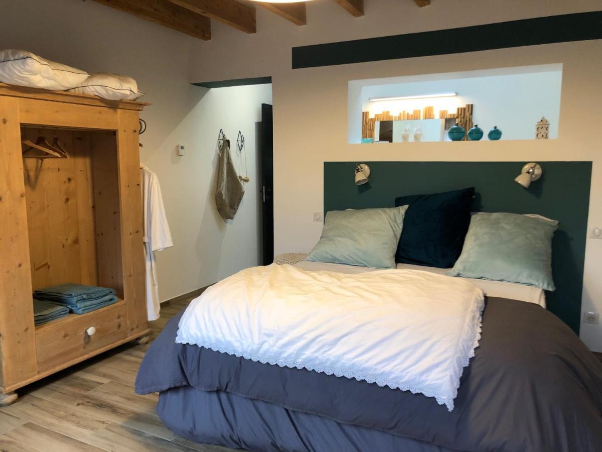 Hotel Les Ronzières à Saint-Paul-d'Uzore Extérieur photo